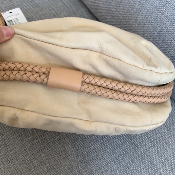 Kenneth Cole Cream leather bag with braided straps - Picture 6 of 11